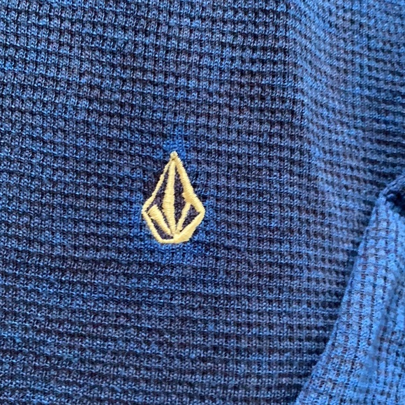 Volcom boys hooded t shirt. Size medium. Excellent condition - Picture 3 of 9